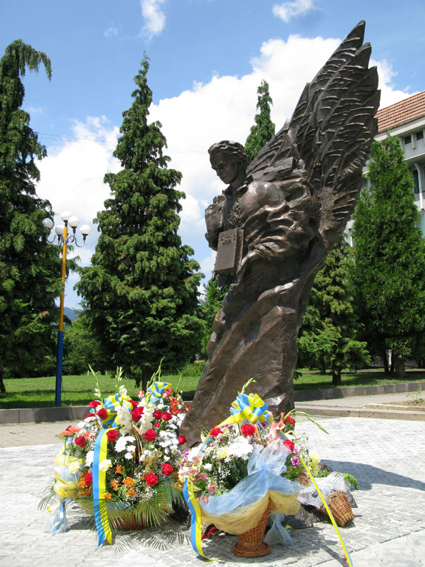 Taras Shevchenko monument by Igor Grechanyk